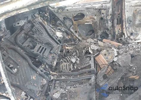 2018 Chevrolet Equinox Premier z USA, uszkodzony, nr VIN 3GNAXMEV4JL363618